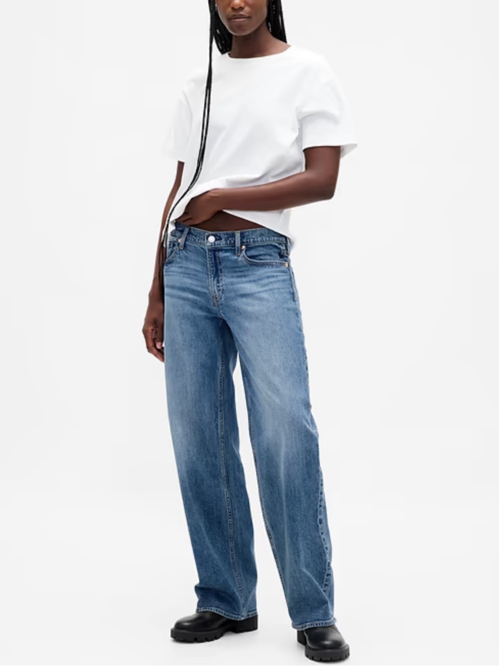 GAP 90s Loose Low Rise Straight-Leg Jeans in Classic Medium Indigo Wash